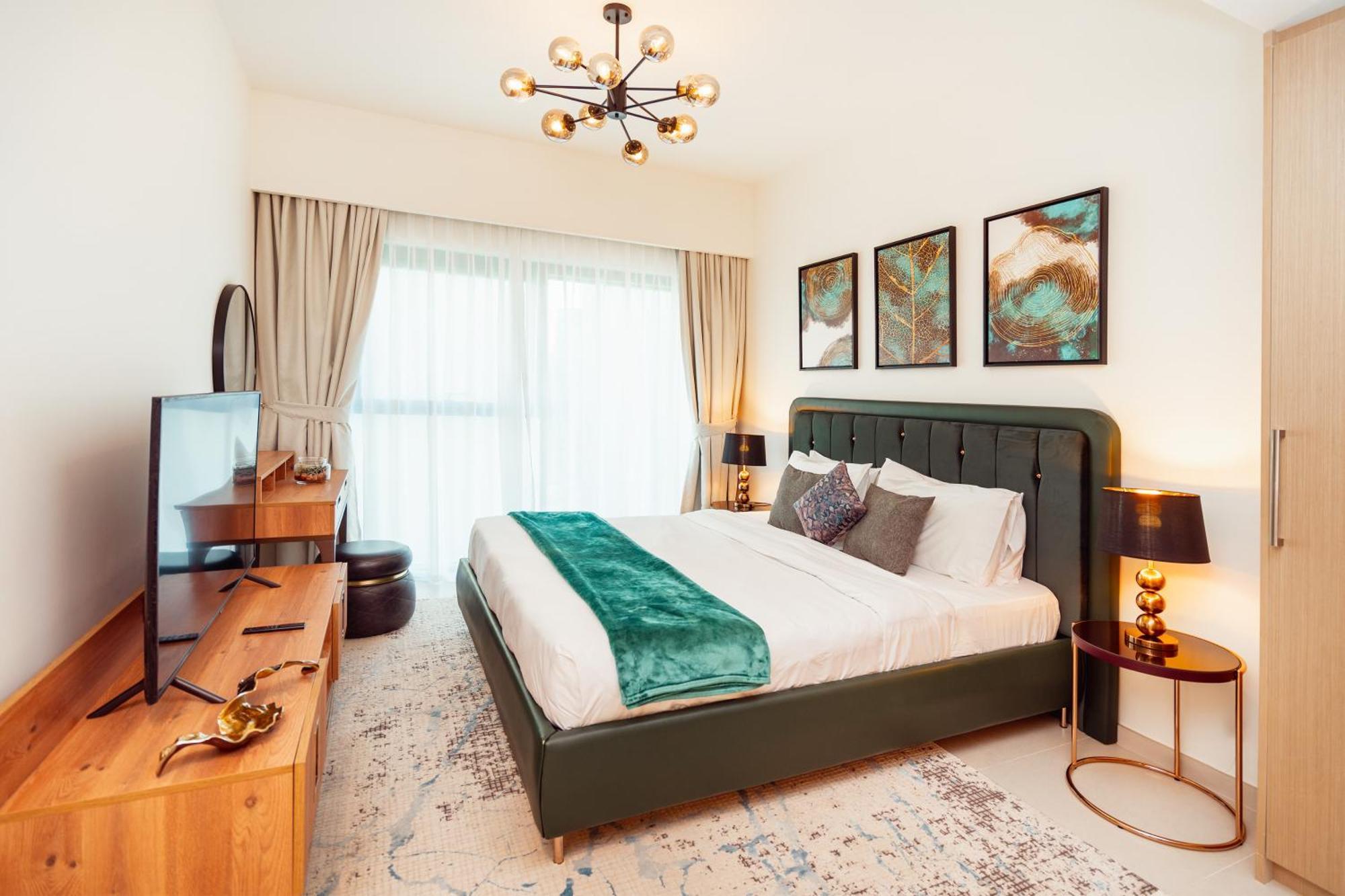 Prime Retreats @ Burj Royale By Emaar * Дубай