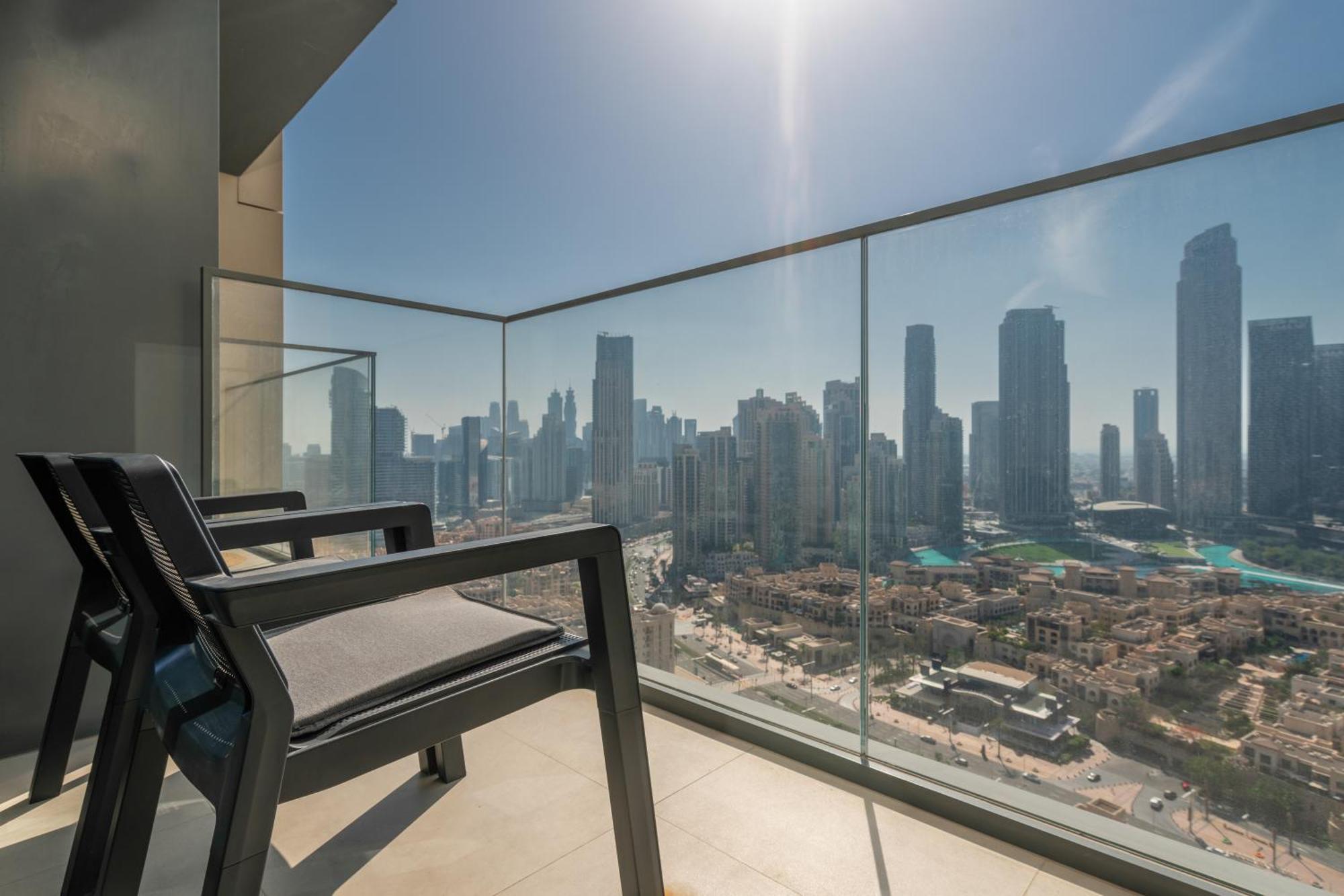 Prime Retreats @ Burj Royale By Emaar Дубай