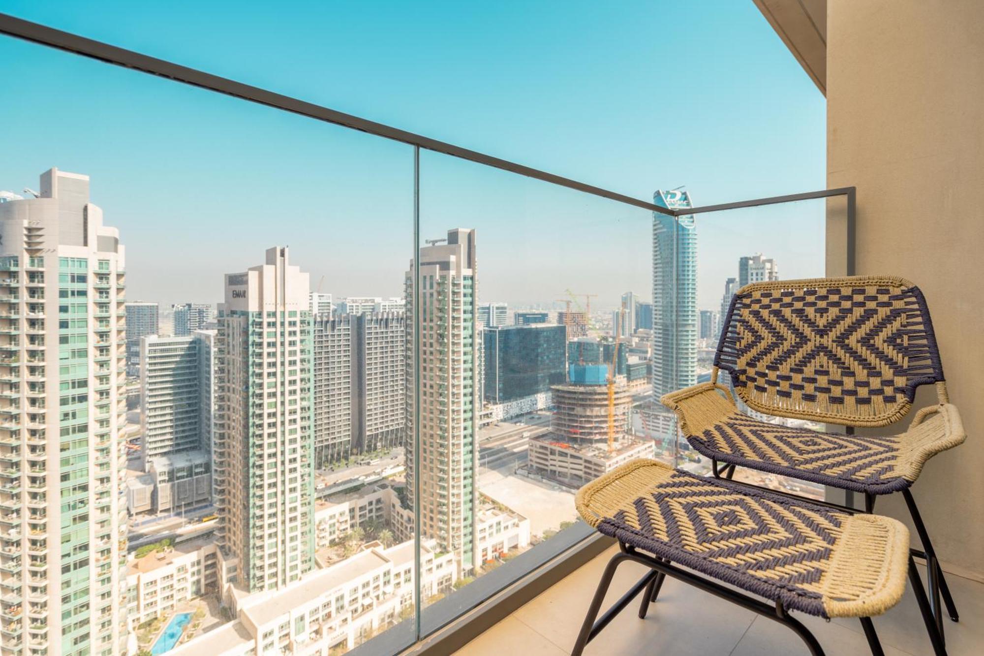 Prime Retreats @ Burj Royale By Emaar Апартаменти Дубай